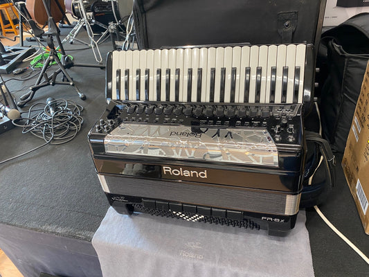 Roland FR-8X digiharmonikka EI VAIHTOKAUPPAA
