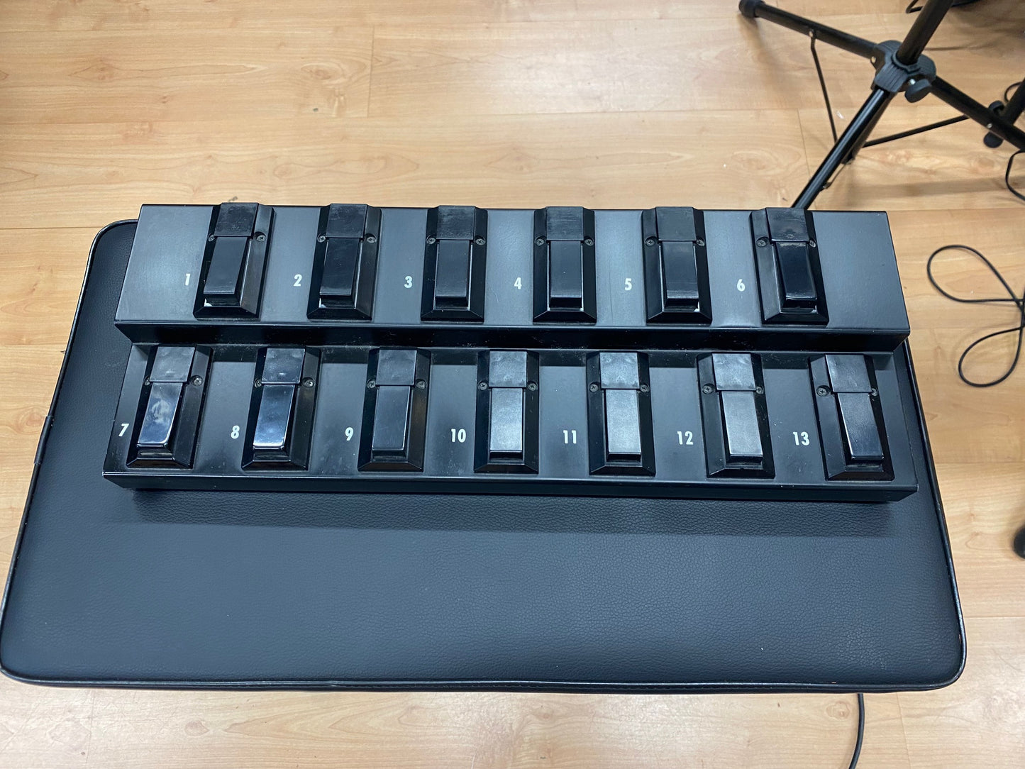 Ketron XD-3 sound arranger ja FS13 pedaaliohjain