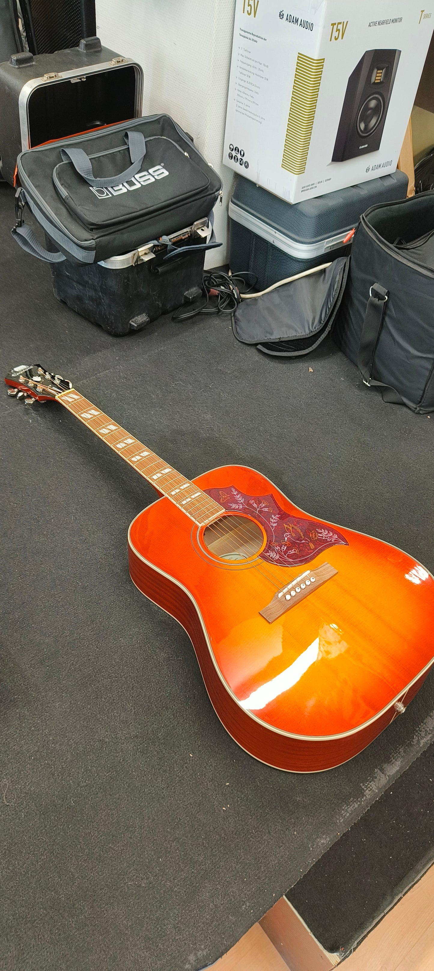 Epiphone Hummingbird Studio FCB by Gibson