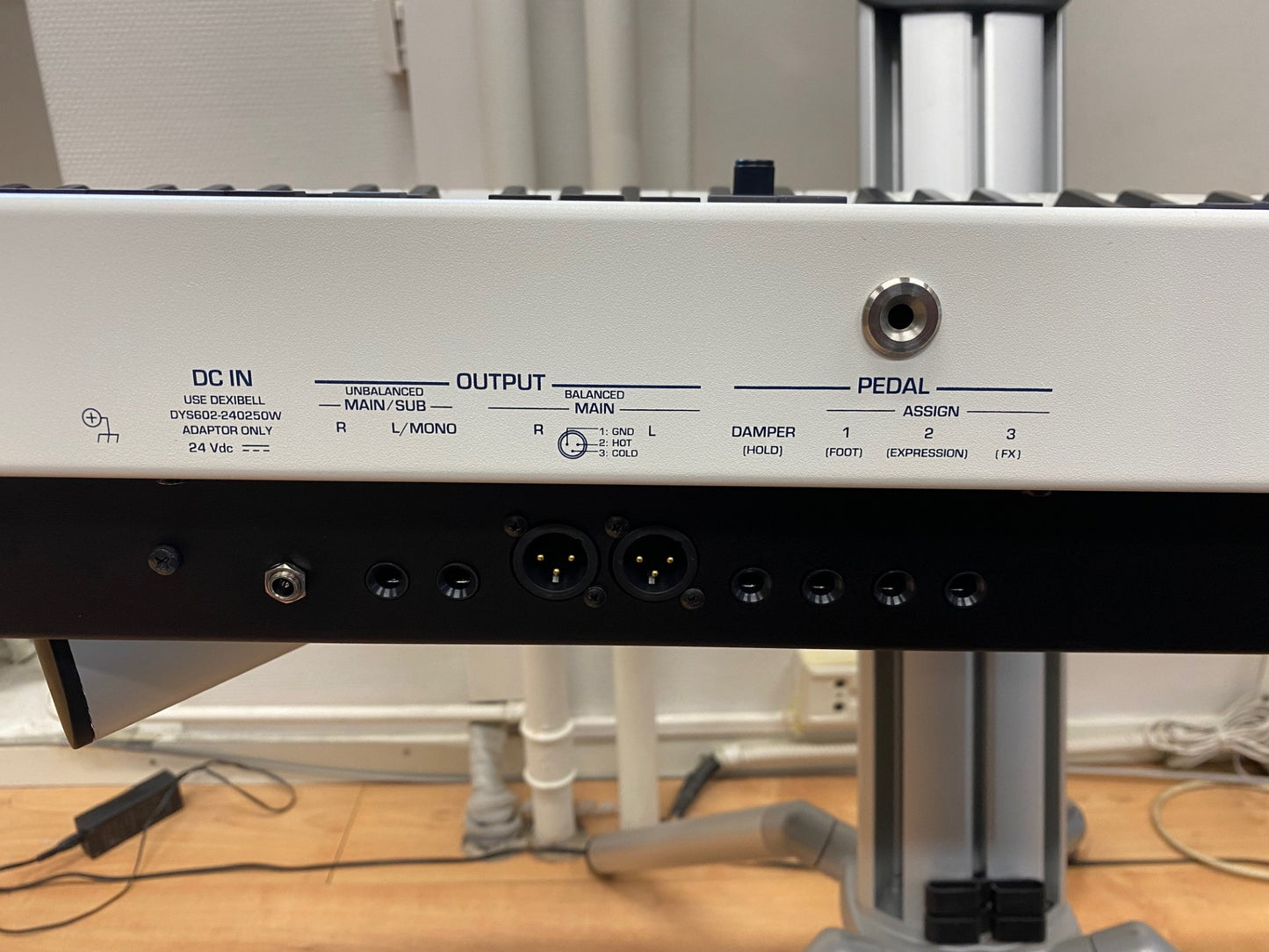 Dexibell S4 Stage Piano Käsintehty Italia