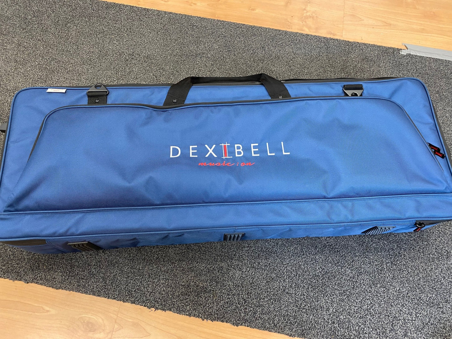 Dexibell S4 Stage Piano Käsintehty Italia