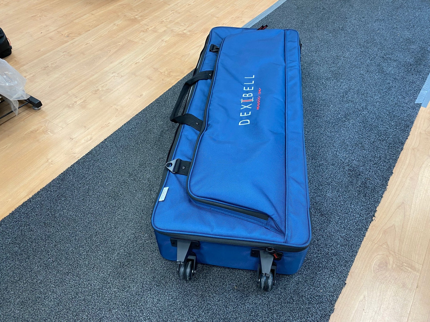 Dexibell S4 Stage Piano Käsintehty Italia