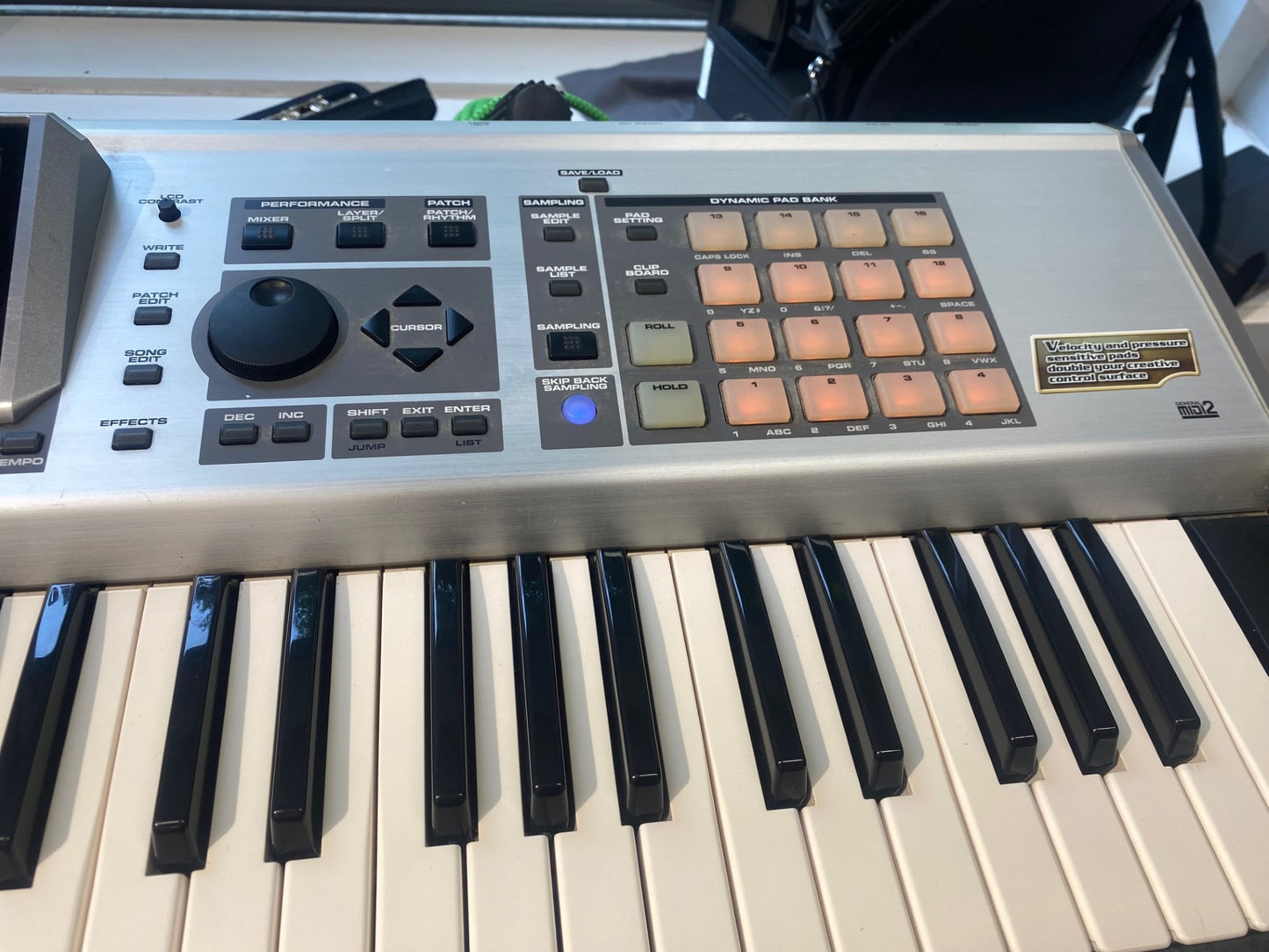 Roland Fantom X6