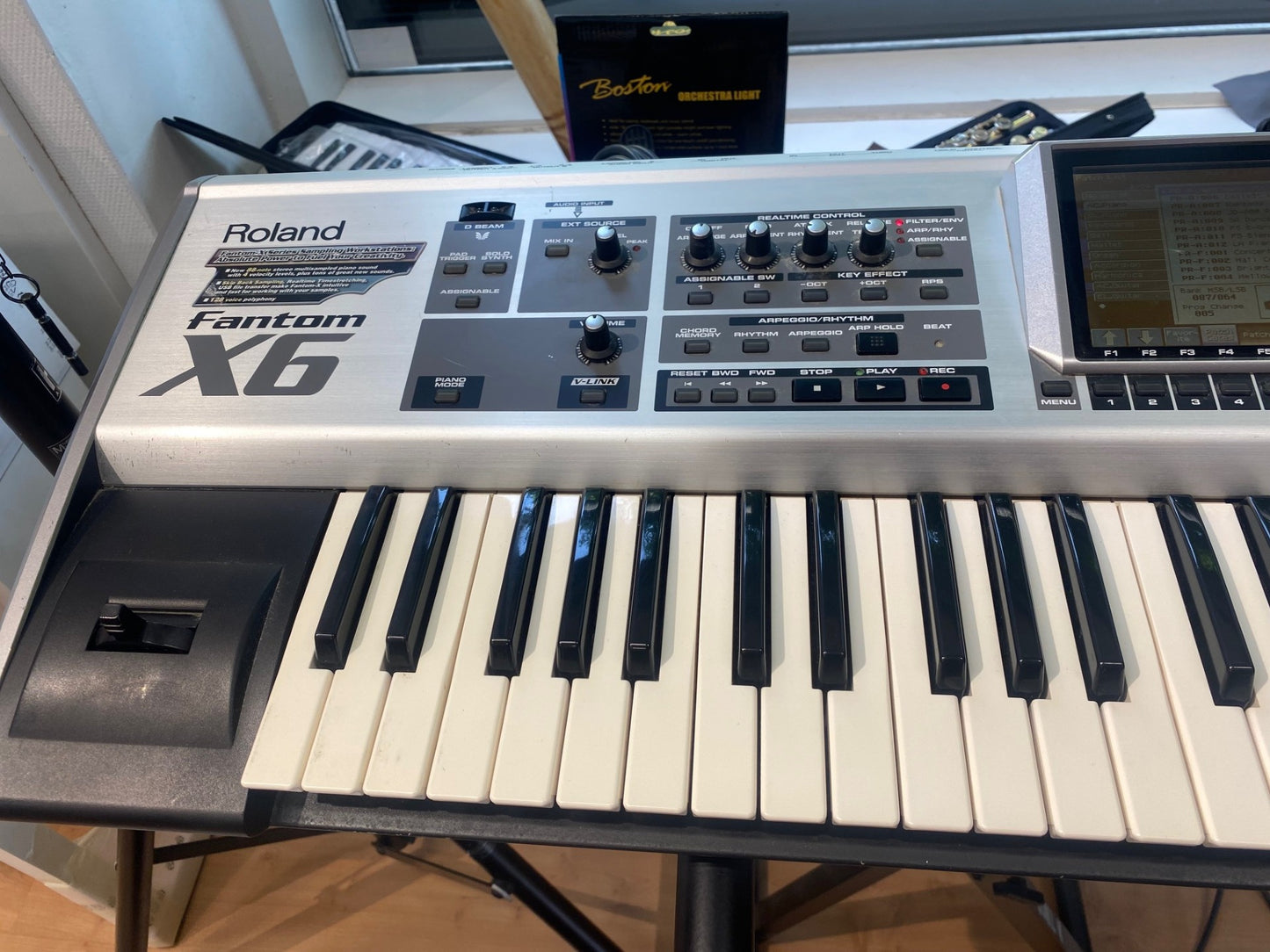 Roland Fantom X6