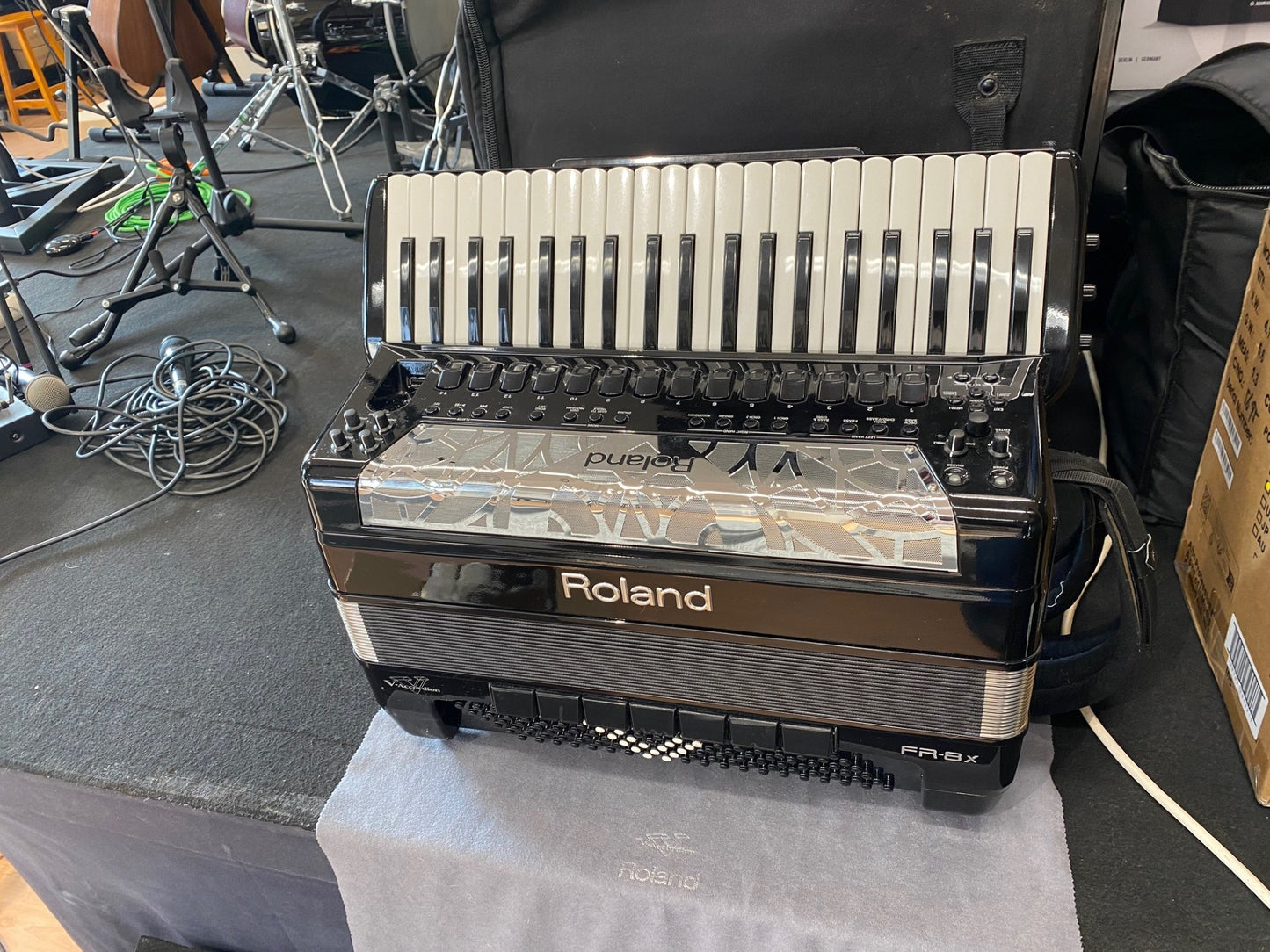 Roland FR-8X digiharmonikka EI VAIHTOKAUPPAA