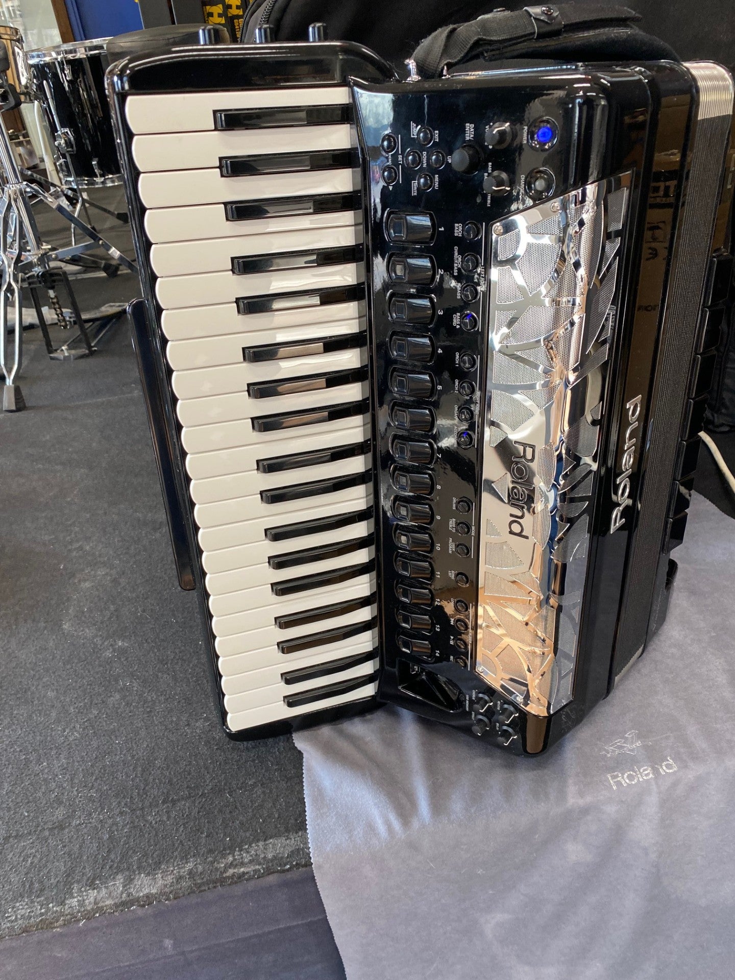 Roland FR-8X digiharmonikka EI VAIHTOKAUPPAA