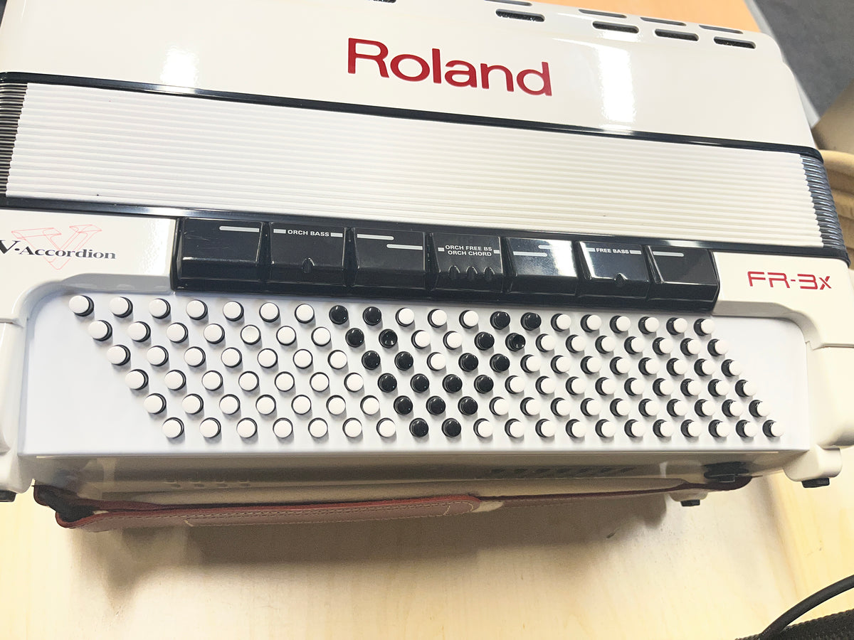 Roland FR-3X digiharmonikka (uudempi 3X-versio)