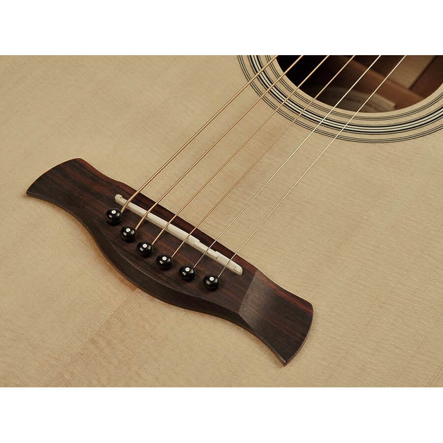 Käsintehty Richwood P-40 Parlor Natural Gloss