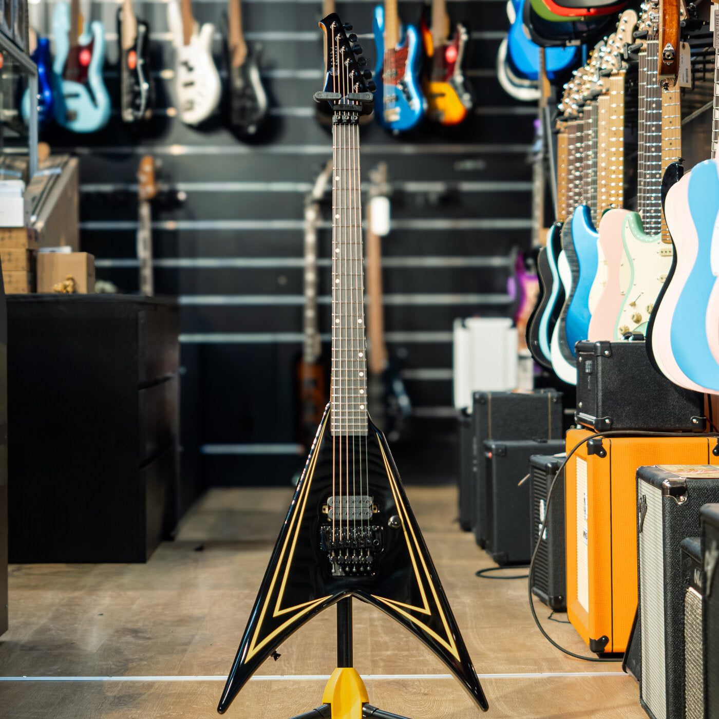 Spira Guitars V-420 FR Black Yellow Pinstripe