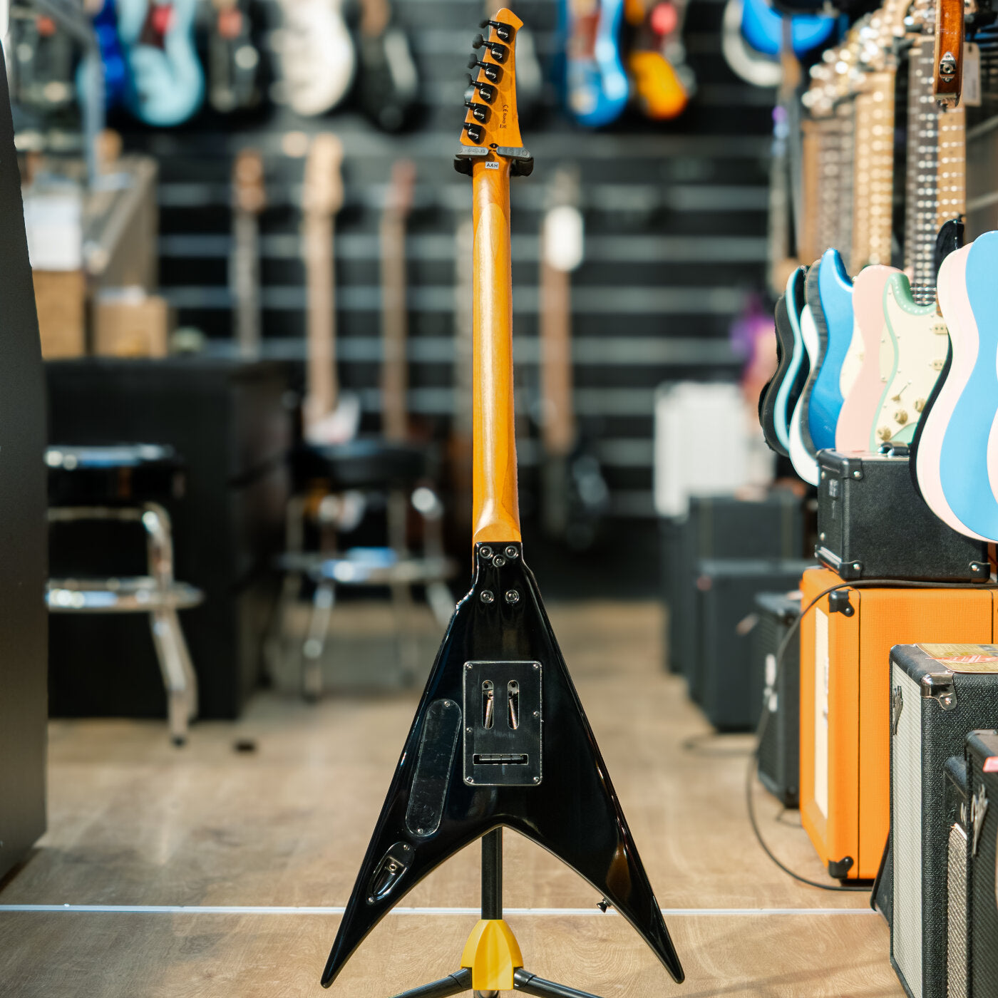 Spira Guitars V-420 FR Black Yellow Pinstripe