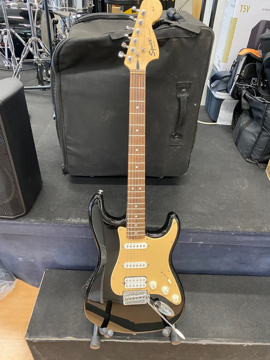 Fenderin Squier affinity HSS Black