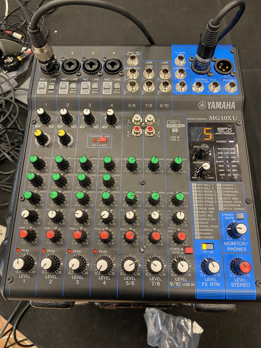 Yamaha MG10XU analogimikseri