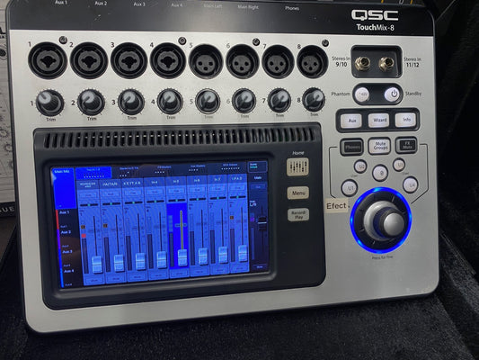 Käytetty QSC Touchmix-8 (2-vuotta vanha, kuin uusi)